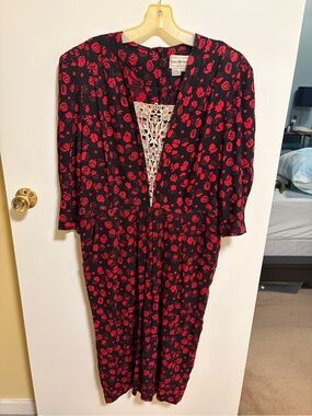 karin stevens Black and Red Floral Crochet-Detail Midi Dress